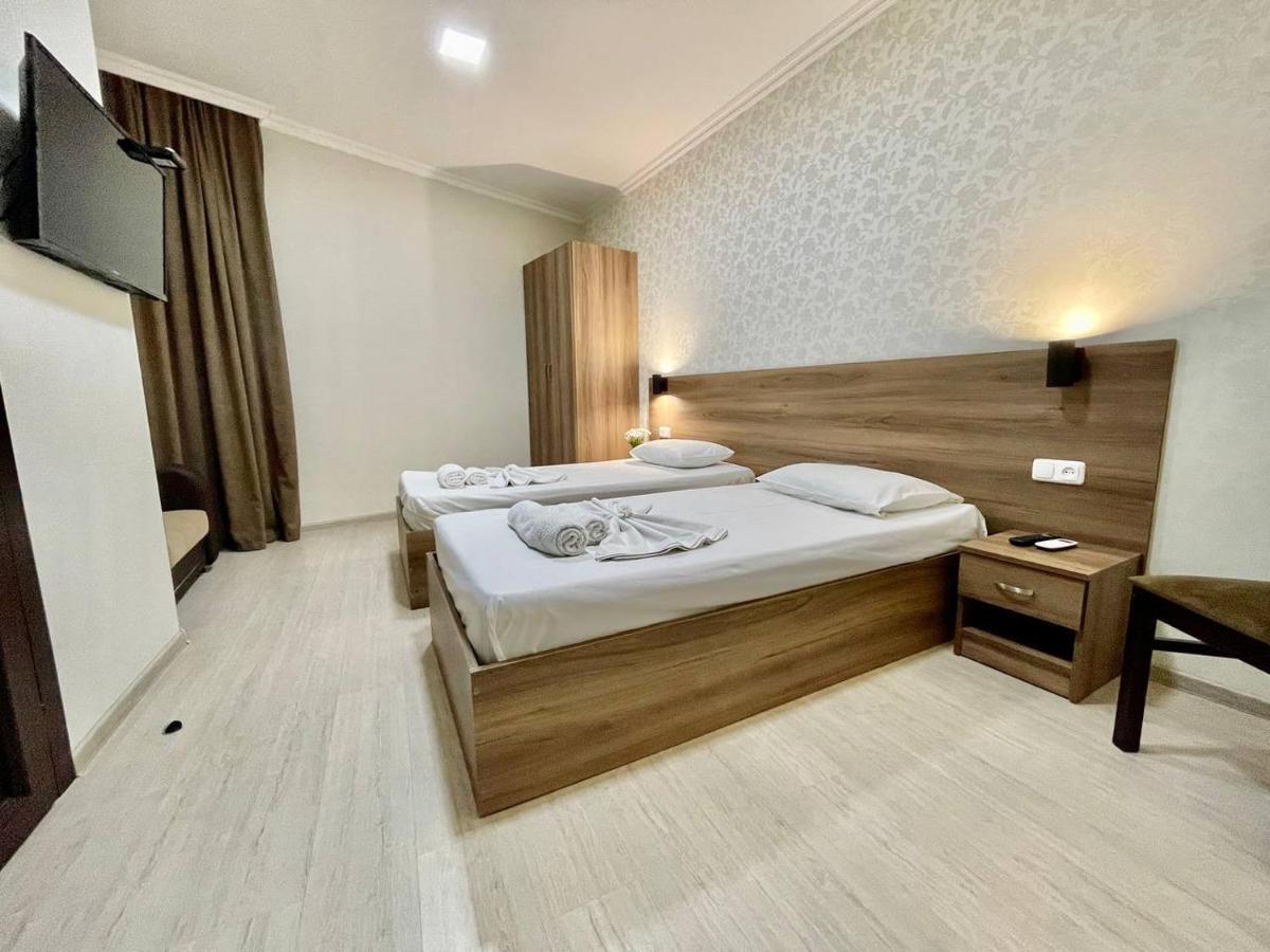 Merien Hotel Jereván Kültér fotó