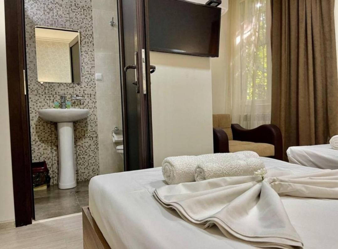 Merien Hotel Jereván Kültér fotó