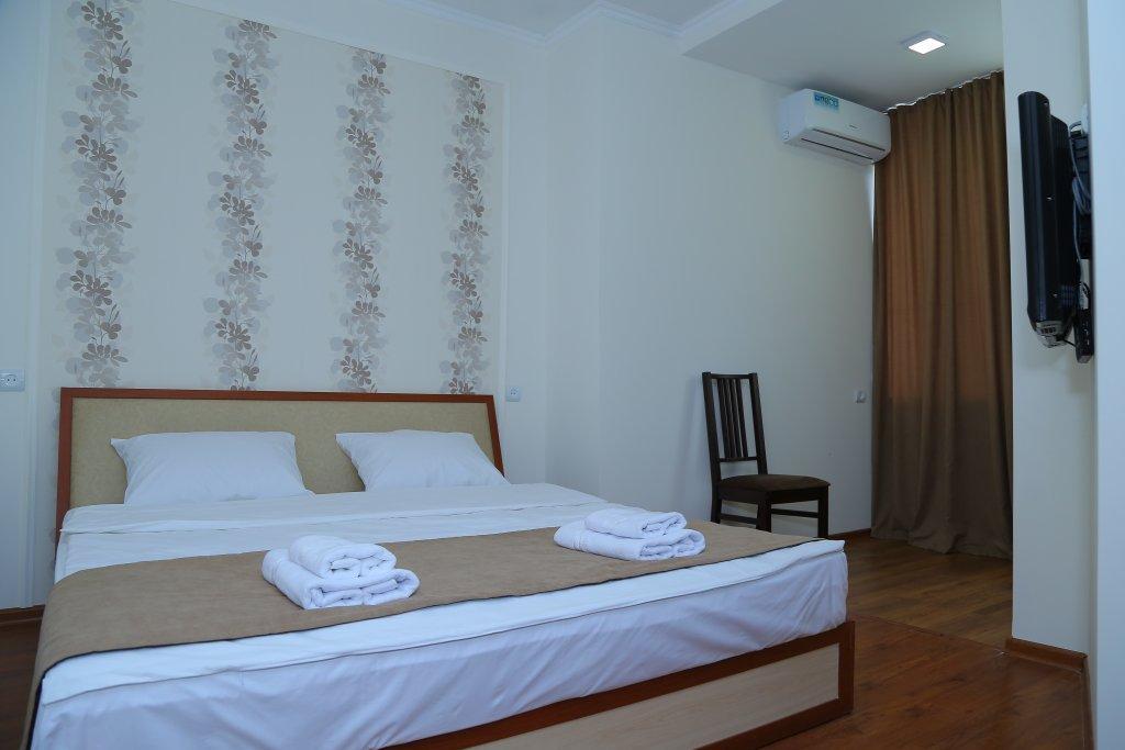 Merien Hotel Jereván Kültér fotó